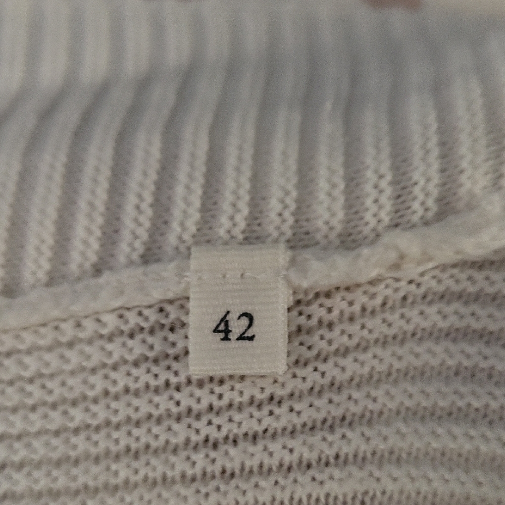 Chic White Women's Cardigan. - Picture 4 of 5